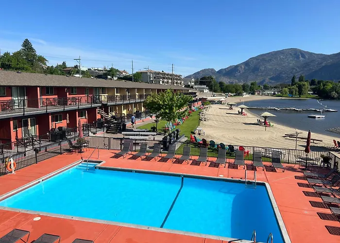 Hotel with pool: Safari Beach Resort